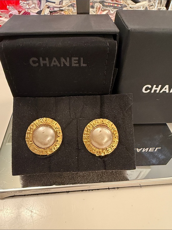 CHANEL Jewelry - CHANEL Gold-Tone Round Logo Pearl Button Earrings